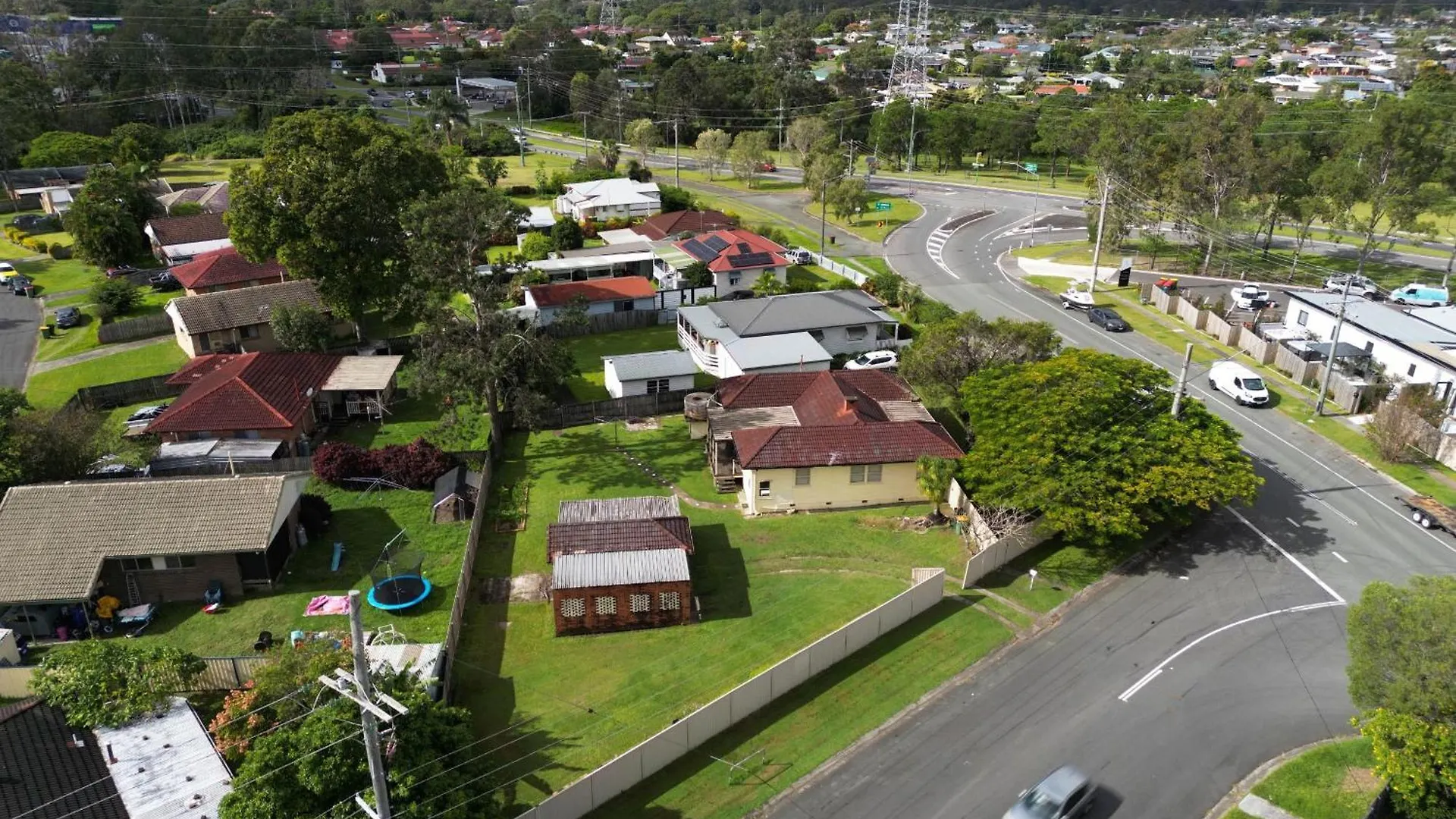 民宿 King Bed, Shared Bath, 5Br Home In Beenleigh For 2
